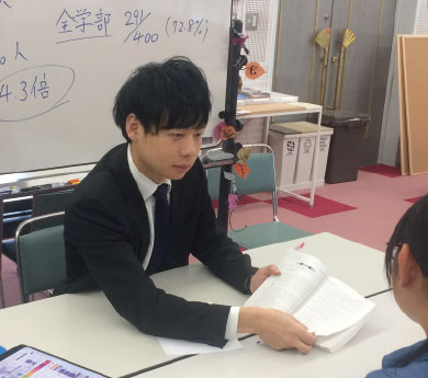 カリキュラム作成の様子